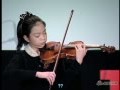 天才少女小提琴表演技惊四座 