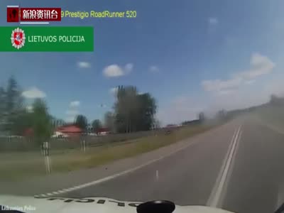 立陶宛超速司机喷烟扔钉躲警察 挣扎后仍被抓