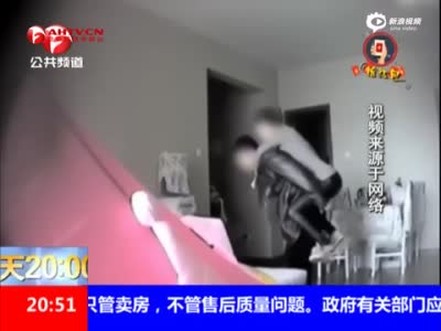 湖南张家界官员被举报包养女主播 每年给百万 